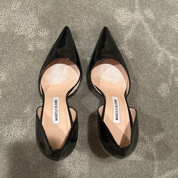 Manolo Blahnik Black Patent Leather Heels - Picture 3 of 4